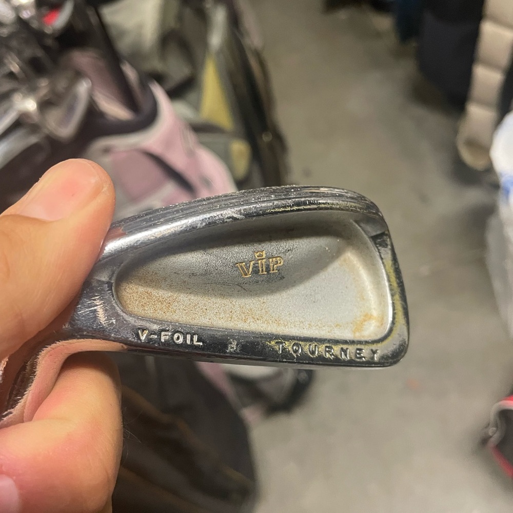 Mac Gregor left Handed iron n4 
Steel shaft
